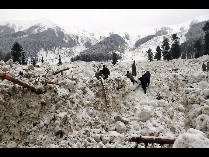 Valanghe in Kashmir su esercito,11 morti