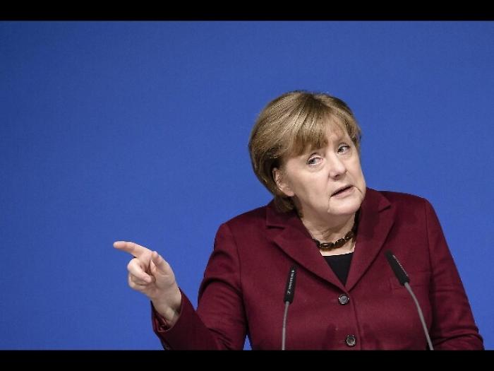 Merkel contro Trump, stop ingiustificato