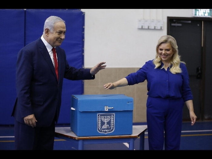 Netanyahu vota,'ora decisiva per futuro'