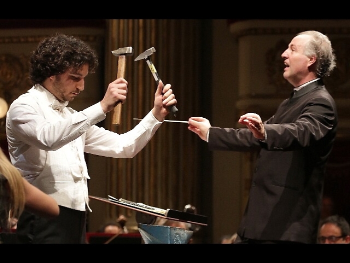 A Scala concerto viennese con sorprese