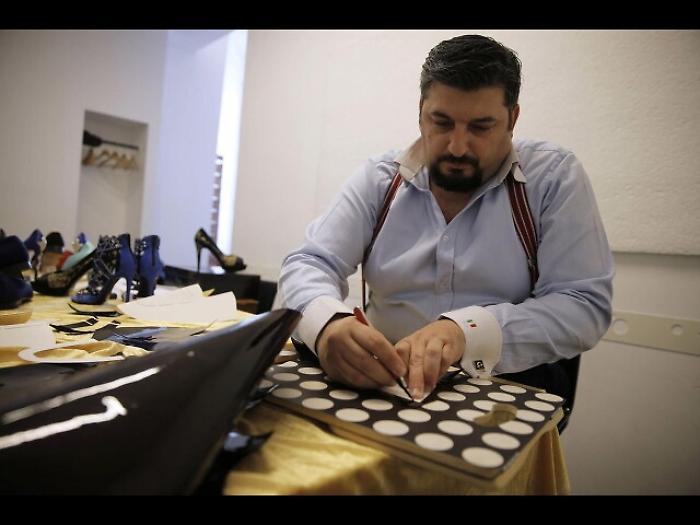 Entro l'anno la scarpa pi&ugrave; cara al mondo