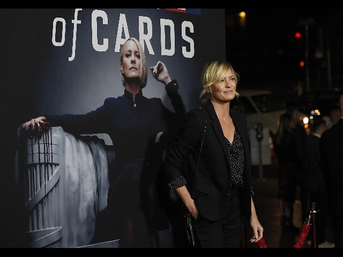 House of Cards 6, Claire presidente Usa