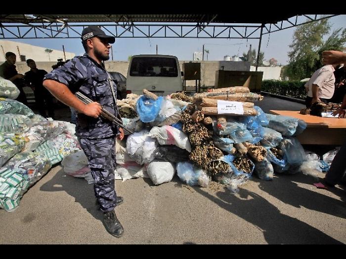 Gaza: fal&ograve; di Hamas di droga confiscata