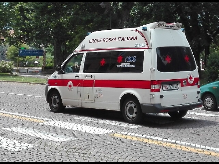 Scontro frontale nel Barese, due morti