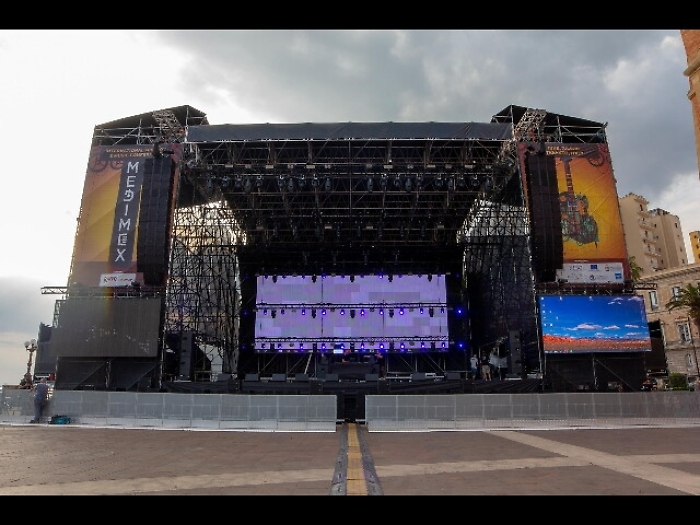 Al via Medimex, sold out per i Placebo