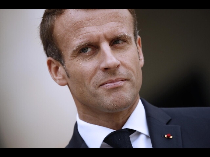 Allarme Macron, '&egrave; stanco e invecchiato'