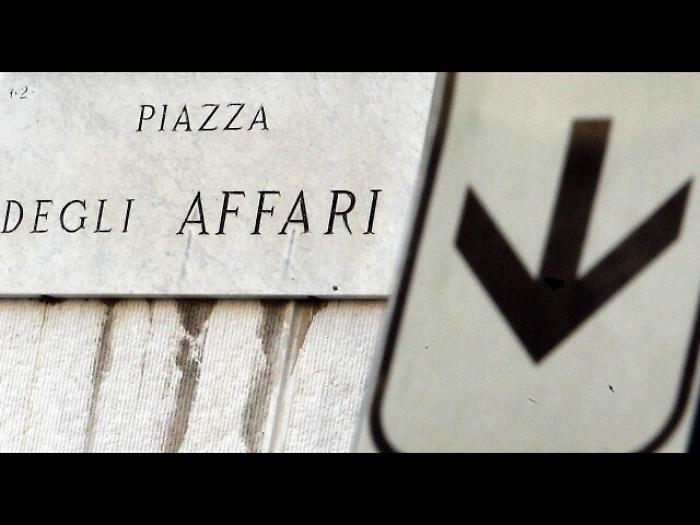 Borsa, Milano chiude a -2,18%