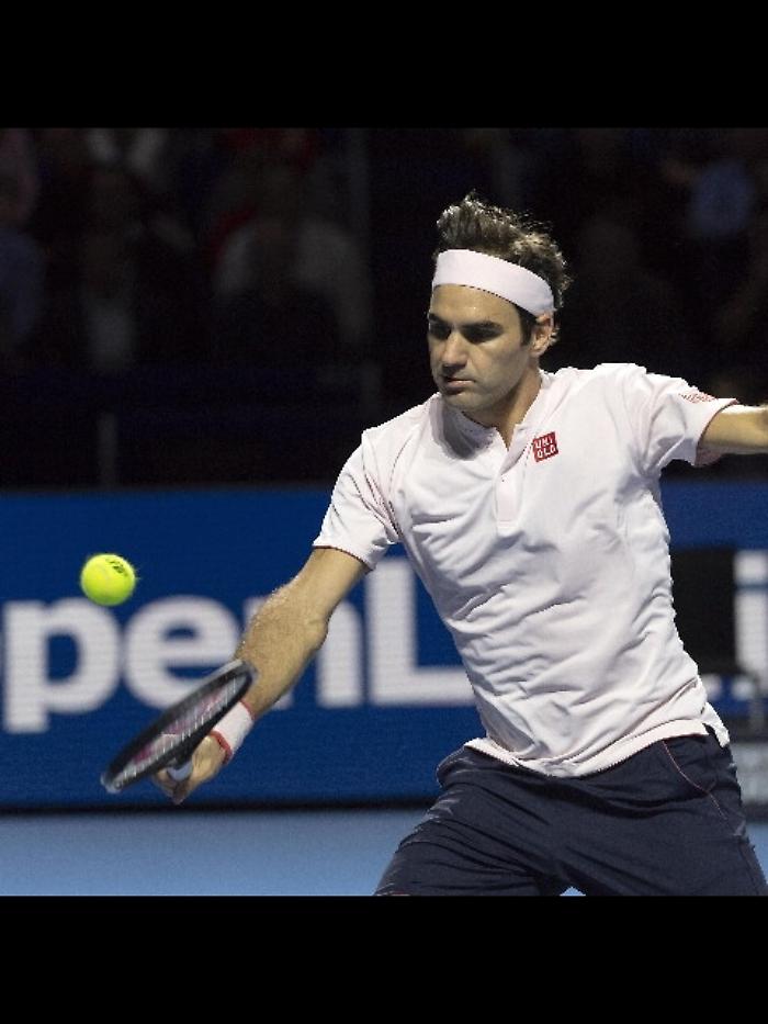 Federer vince nella 'sua' Basilea