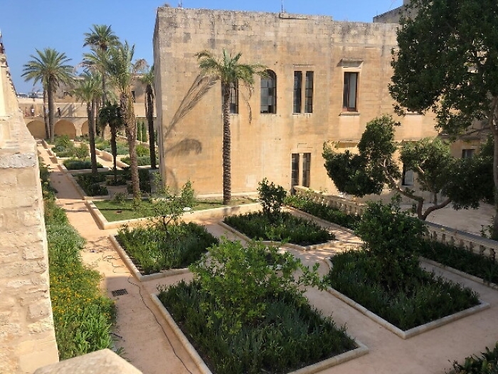 Riapre giardino Palazzo Giacon&igrave;a a Lecce