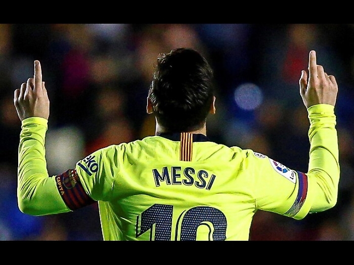 Levante-Barcellona 0-5, tripletta Messi