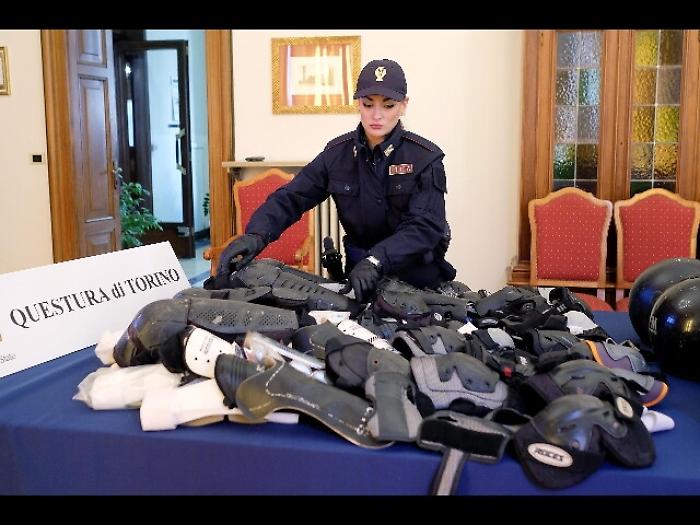 Viminale, 165 centri sociali, 78 abusivi