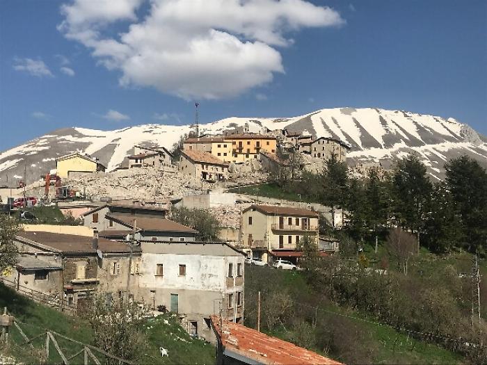 Prima neve a Castelluccio di Norcia
