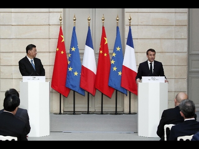 Xi in Francia: maxi-ordine di 300 Airbus
