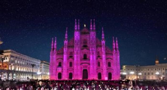 25 anni di Nastro rosa, simbolo della guerra al cancro al seno