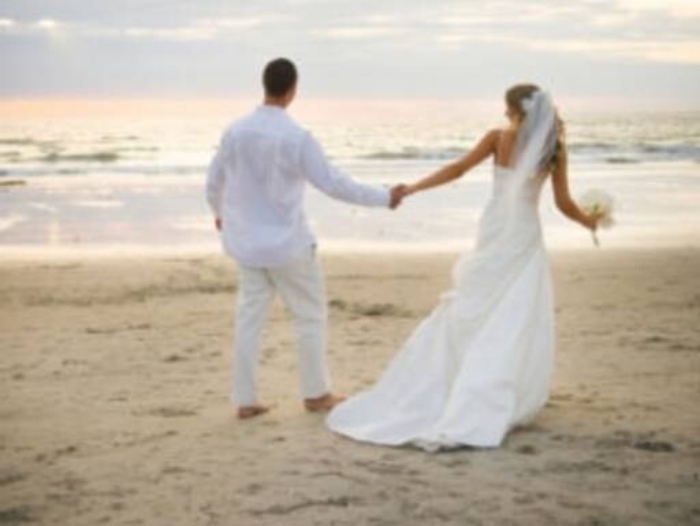 Agrigento, al banchetto nuzialescoppia una baruffa tra gli sposini 