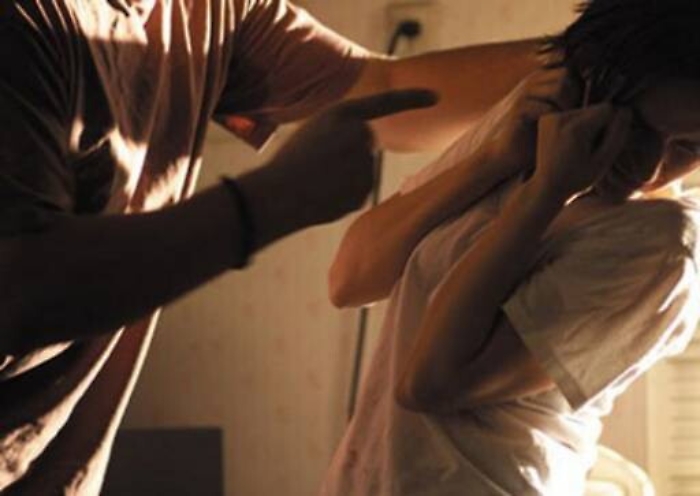 Siracusa, botte alla madre: figlio denunciato dai genitori