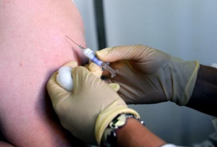Vaccini: Lombardia, online tutto ci&ograve; che serve per mettersi in regola