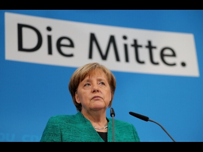 Merkel, qui non c'&egrave; posto per antisemiti