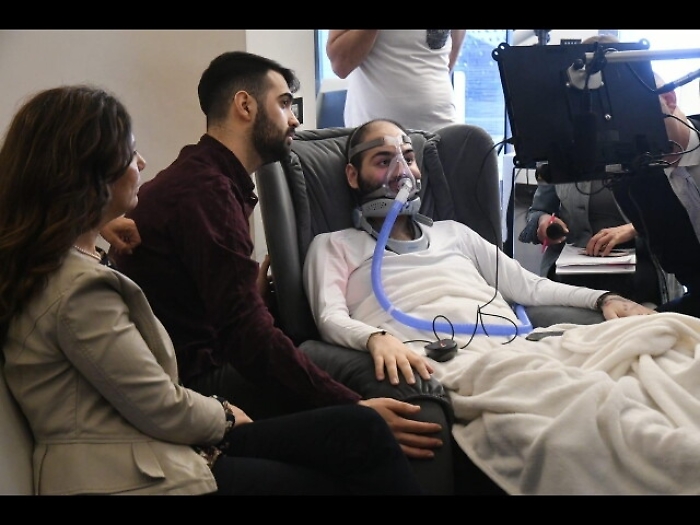 Conte a malato Sla, governo a tuo fianco