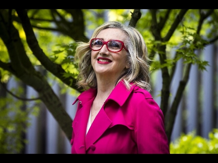 Lunetta Savino indaga come Todo Cambia