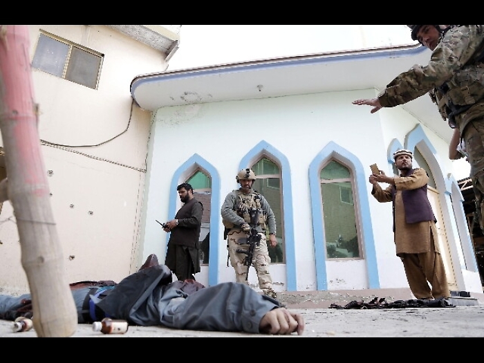 Afghanistan: scontro fra militanti Isis