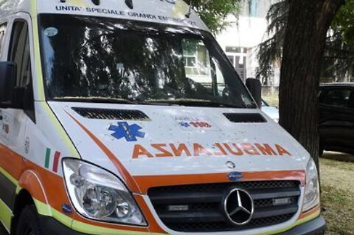 Sanit&agrave;: Napoli, equipaggio 118 denuncia aggressione a Coroglio