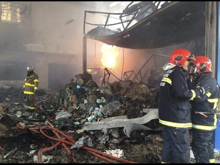 Incendio in un mall a Bangkok