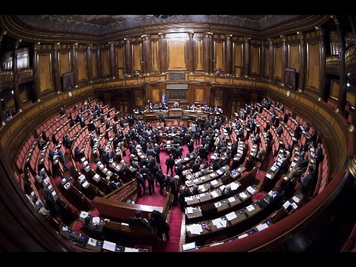 Manovra a rilento, nodi sanit&agrave;, famiglia