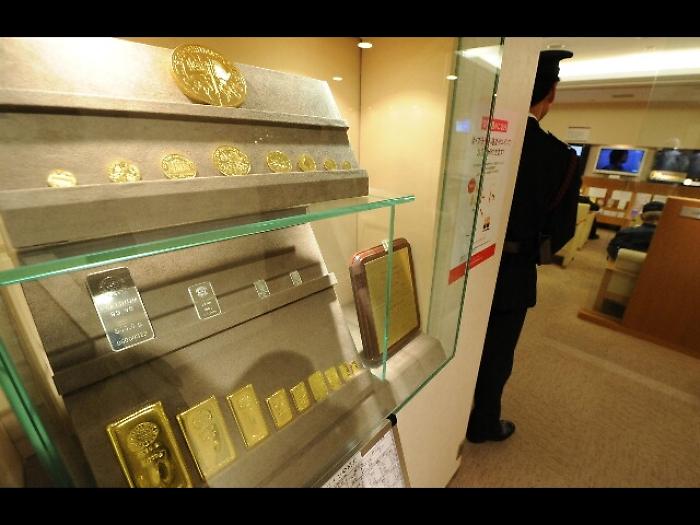 Oro:cala a 1314 dollari (-0,2%)