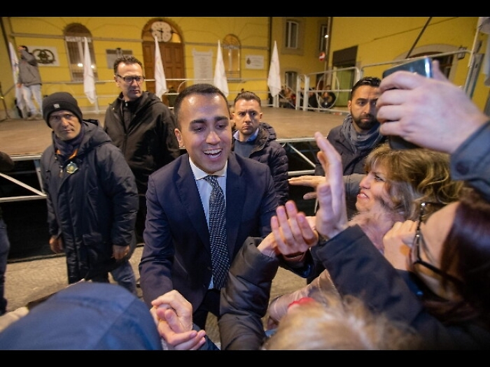Basilicata: Di Maio, crollano Pd e FI