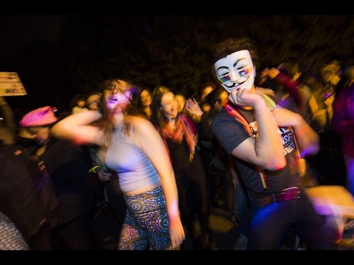 Rapina dopo discoteca, 'insulti omofobi'