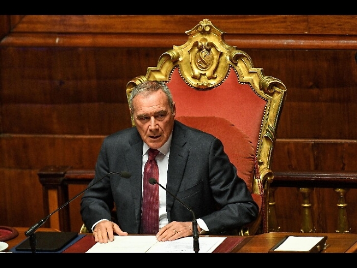 Pietro Grasso dice no: "Non mi candider&ograve; alla presidenza della Regione"