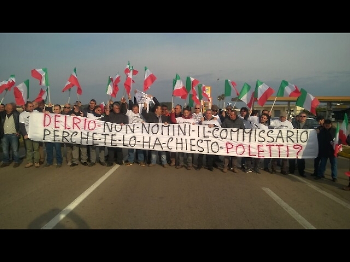 Blocco opere ss275 Maglie-Leuca,protesta