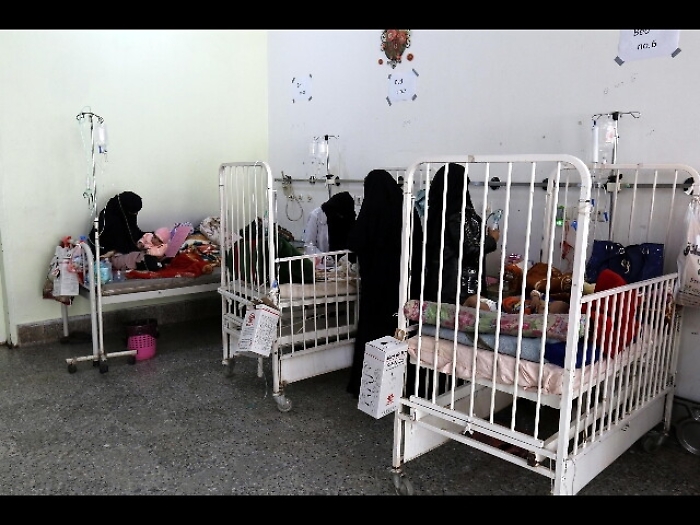 Yemen: raid contro ospedale, 7 morti