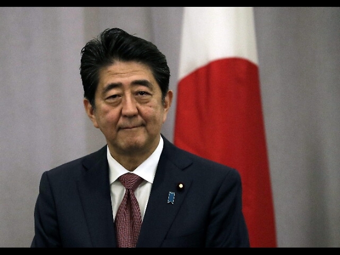 Trump invita Abe negli Usa