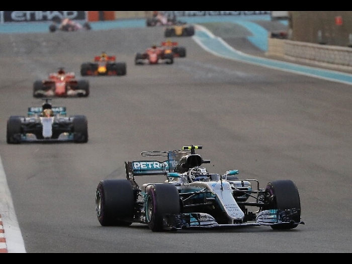 F1: a Abu Dhabi vince Bottas, 3/o Vettel