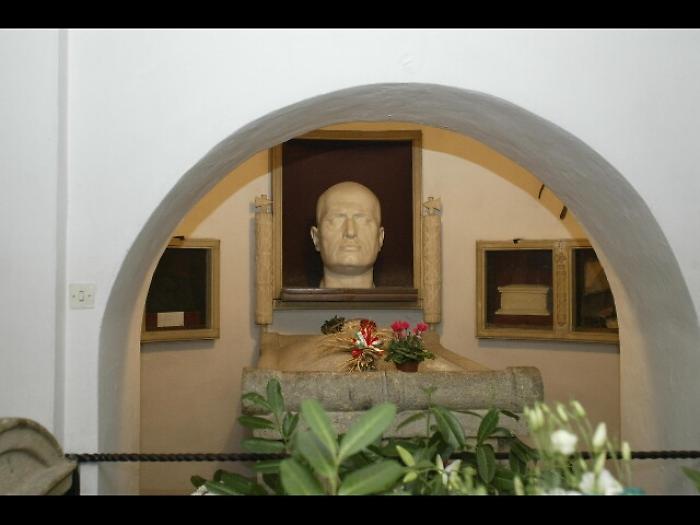 In 2.000 a corteo nostalgici a Predappio