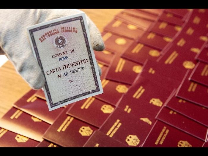 Italia prima Ue per carte identit&agrave; false