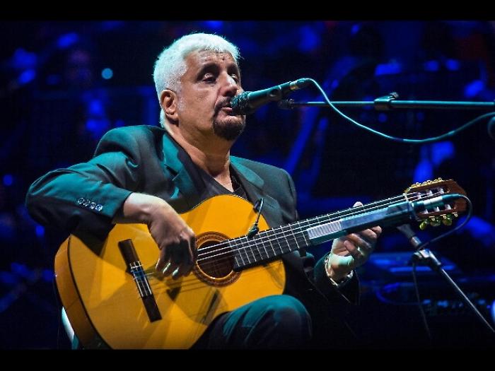 Baglioni, Jova, Eros tra artisti Pino &egrave;