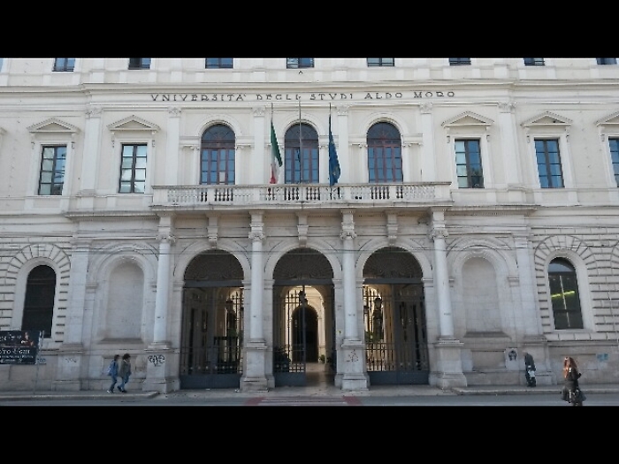 Sesso per esami,docente rischia processo