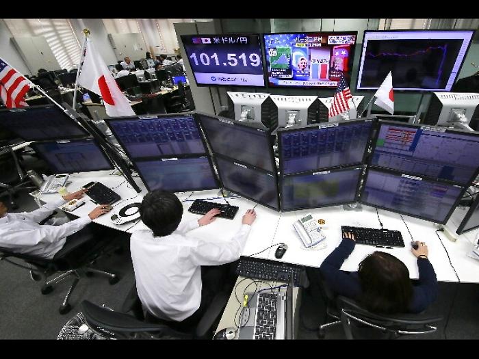 Borse Asia in calo con tensioni su Siria