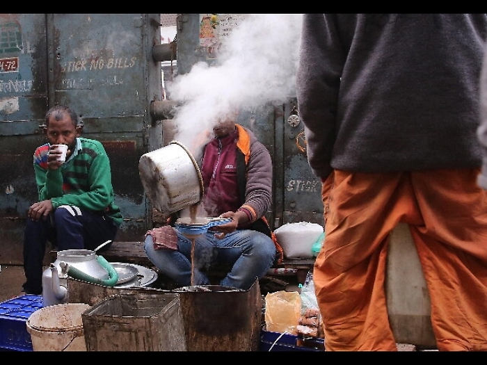 Rahul Gandhi promette reddito a poveri