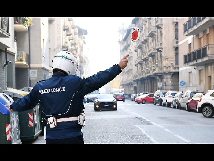Vigili picchiati e minacciati a Napoli