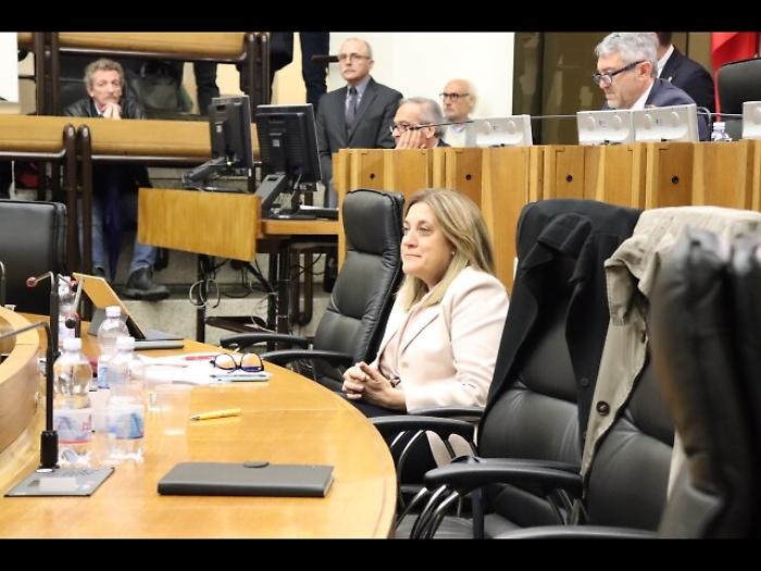 Assemblea respinge dimissioni Marini