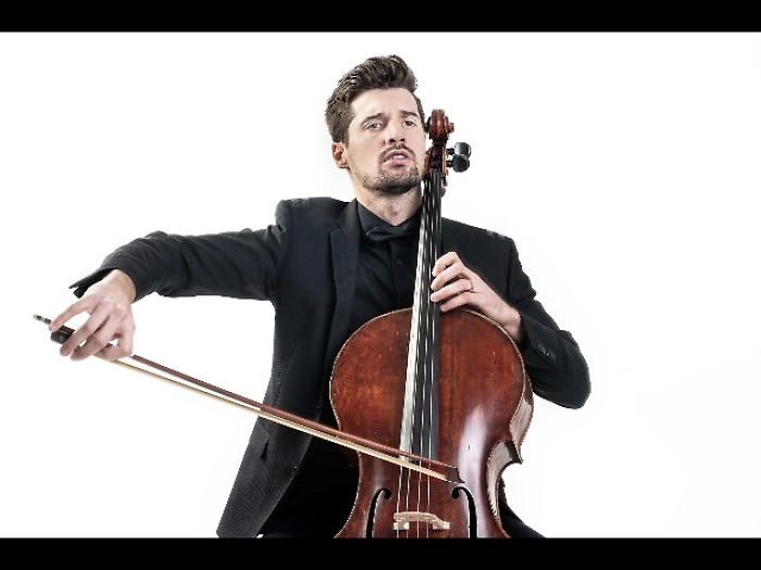 Sulic (2Cellos) esegue Quattro Stagioni