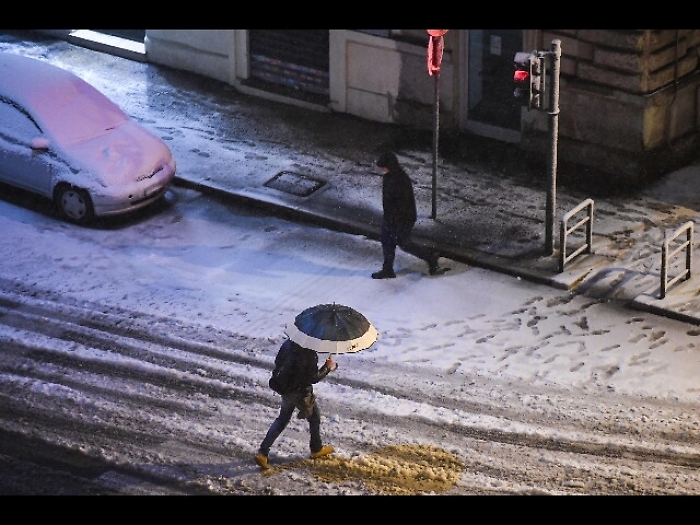 Maltempo, Roma si sveglia sotto la neve