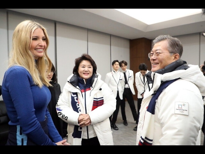 Giochi: Ivanka Trump lascia Corea Sud