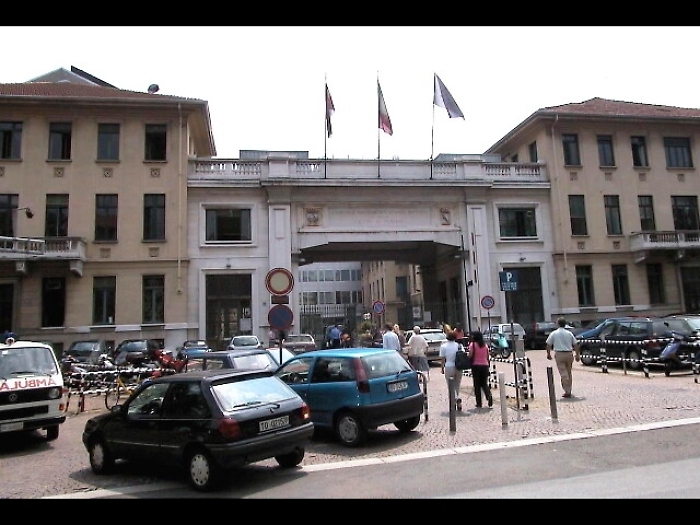 Nidi blatte in cucine ospedale,controlli