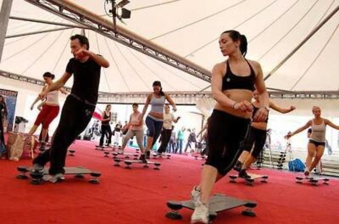 Fitness: 20 minuti come 2 ore allenamento, boom nuovo metodo con elettrodi