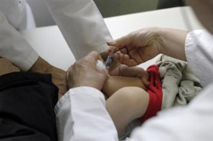 Vaccini: Italia tra Paesi pionieri per offerta pubblica anti-meningococco B